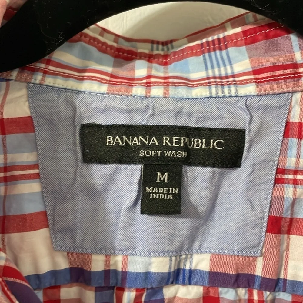 💰Banana Republic Soft Wash Men’s Plaid Red/White/Blue Button Down Size Medium
